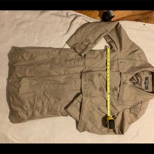 Kenneth Cole Reactions women’s Small tan trench coat